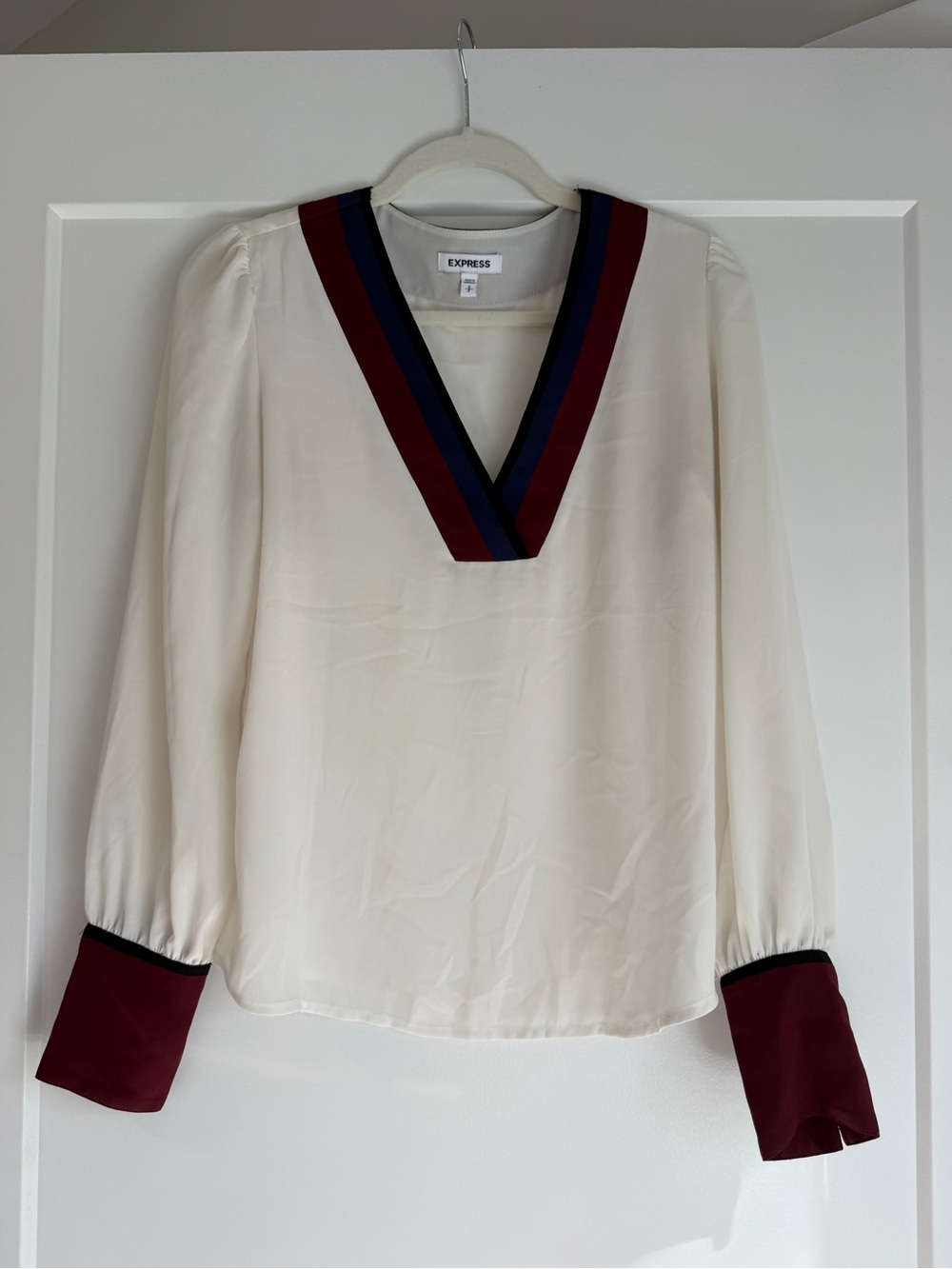 Express Ivory Colorblock V-Neck Blouse Burgundy Navy Black S